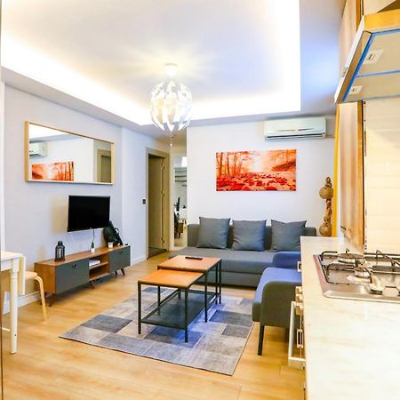 Delightful Flat 500 M To Uskudar Ferry Station Apartment Istanbul Exterior photo